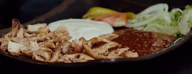 Shimlas sauce and salad plate